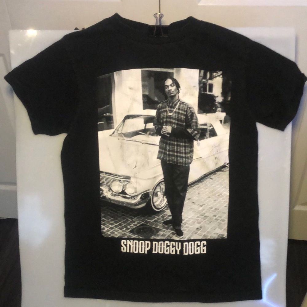 Small Snoop Dog graphic tee